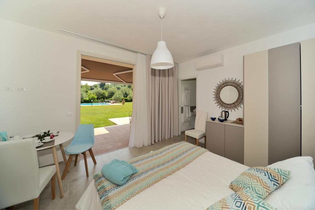 Villa Josephine San Felice del Benaco Bagian luar foto