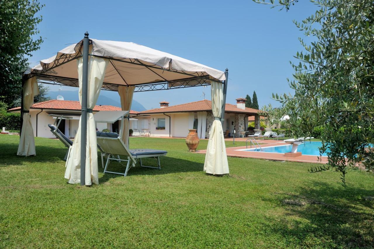 Villa Josephine San Felice del Benaco Bagian luar foto