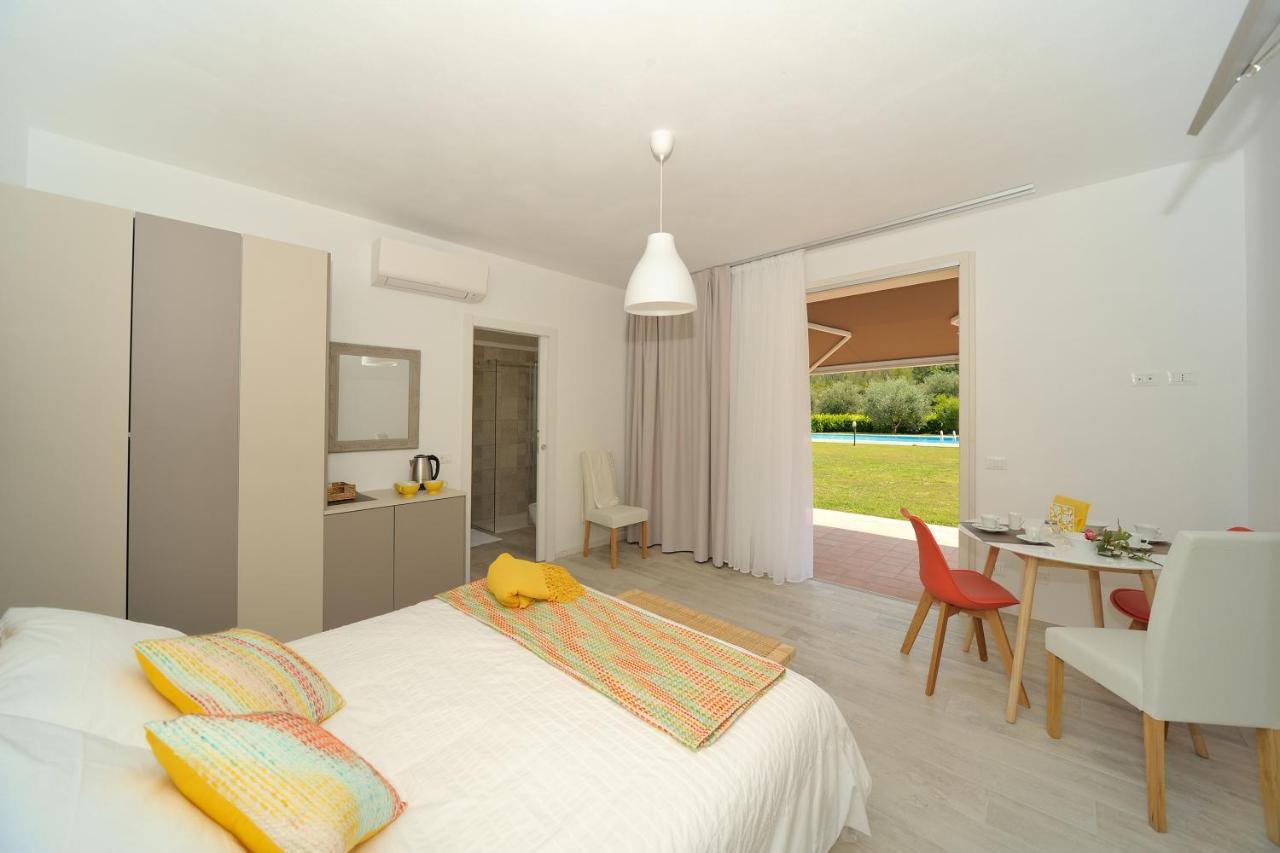 Villa Josephine San Felice del Benaco Bagian luar foto