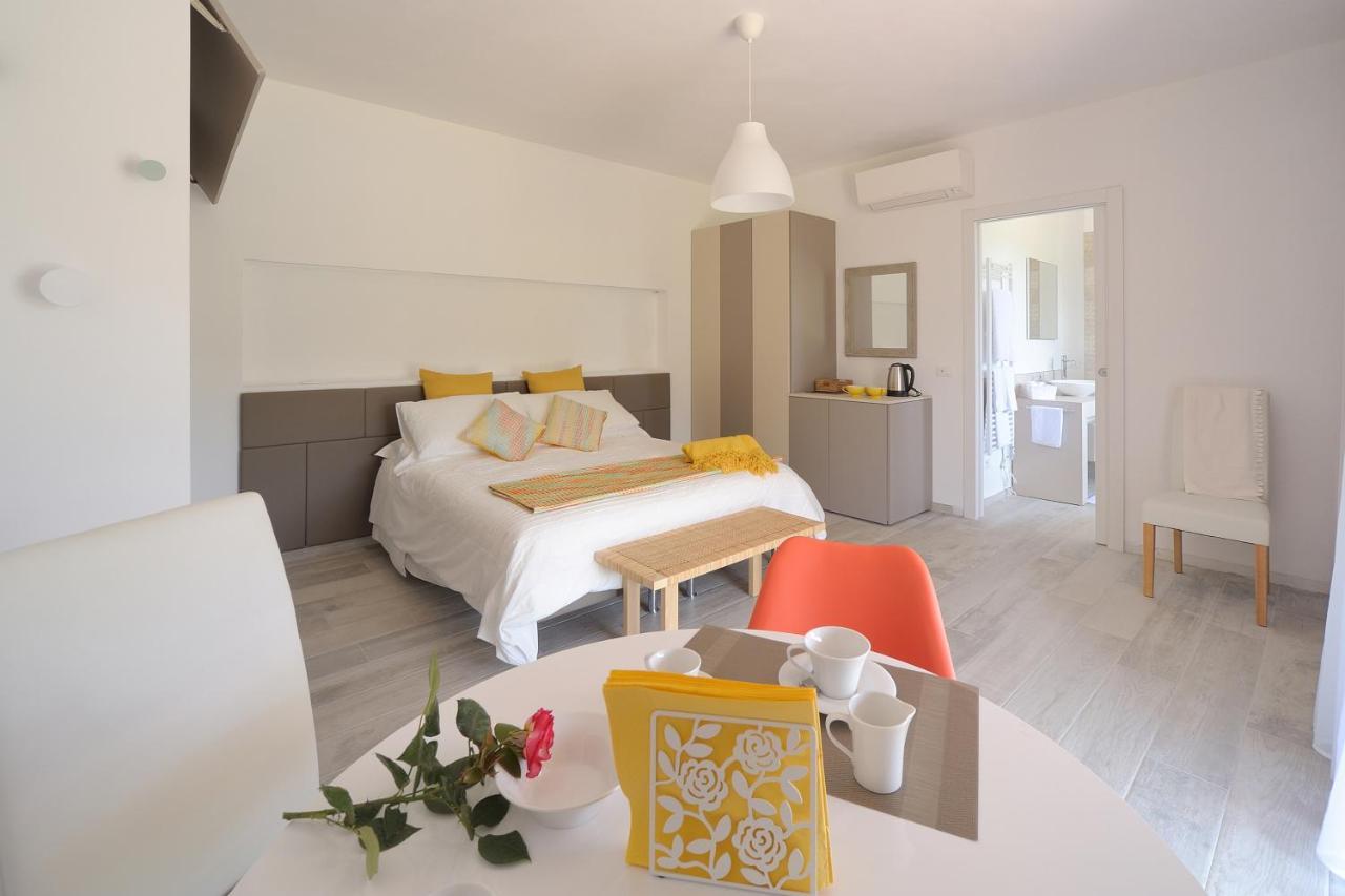 Villa Josephine San Felice del Benaco Bagian luar foto