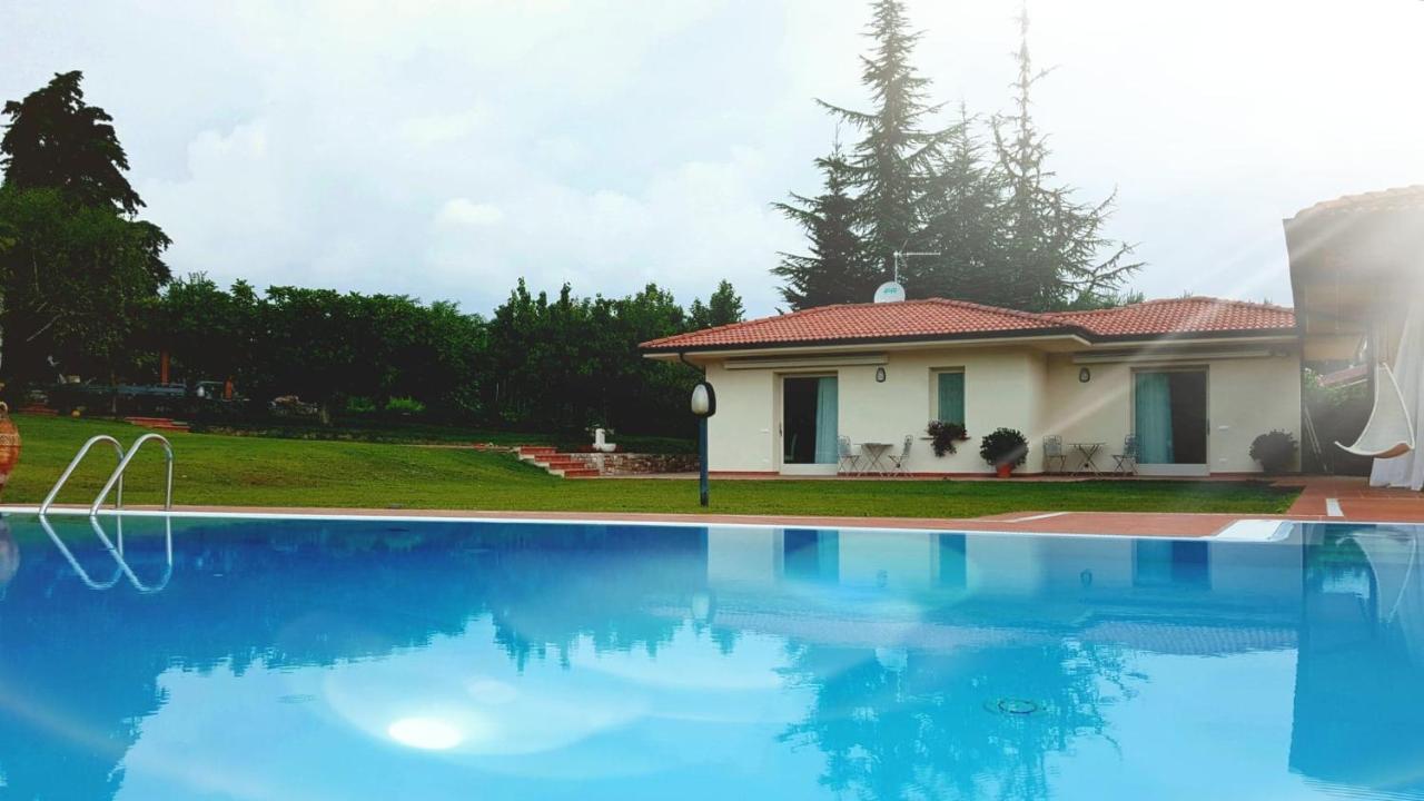 Villa Josephine San Felice del Benaco Bagian luar foto